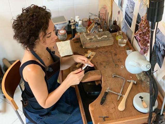 Trabalho artesanal de Maria Silva